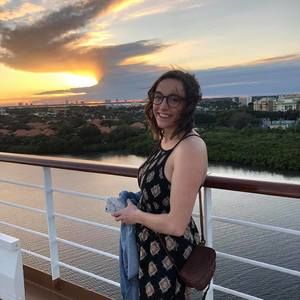 Meet your Posher, Kayla